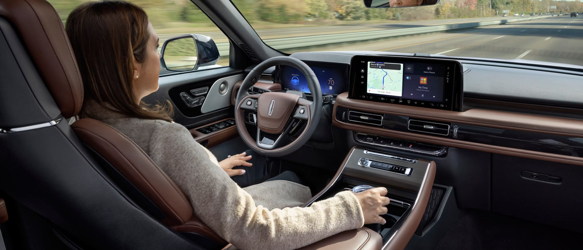 Aviator interior, driving